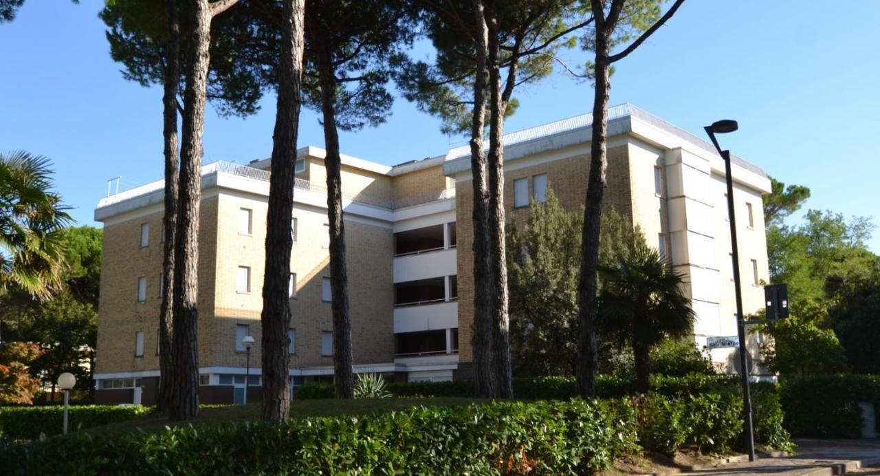 Residence Pineda Bibione Exterior foto